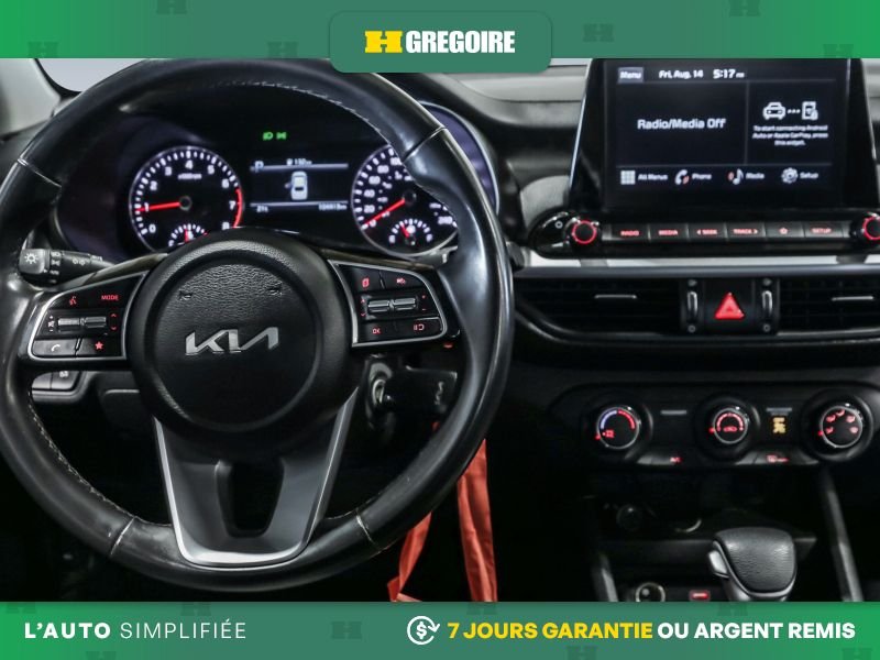 2022 Kia Forte Black Saint-Eustache - photo #16