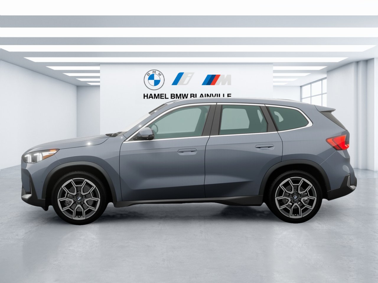 BMW X1 2026 Gris pur givré métallique Blainville - photo #3