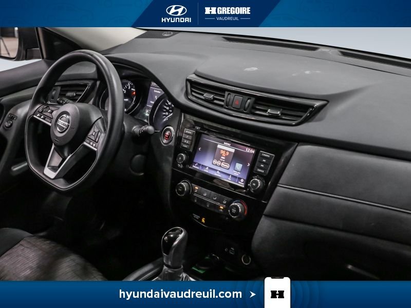 2018 Nissan Rogue Grey Laval - photo #30