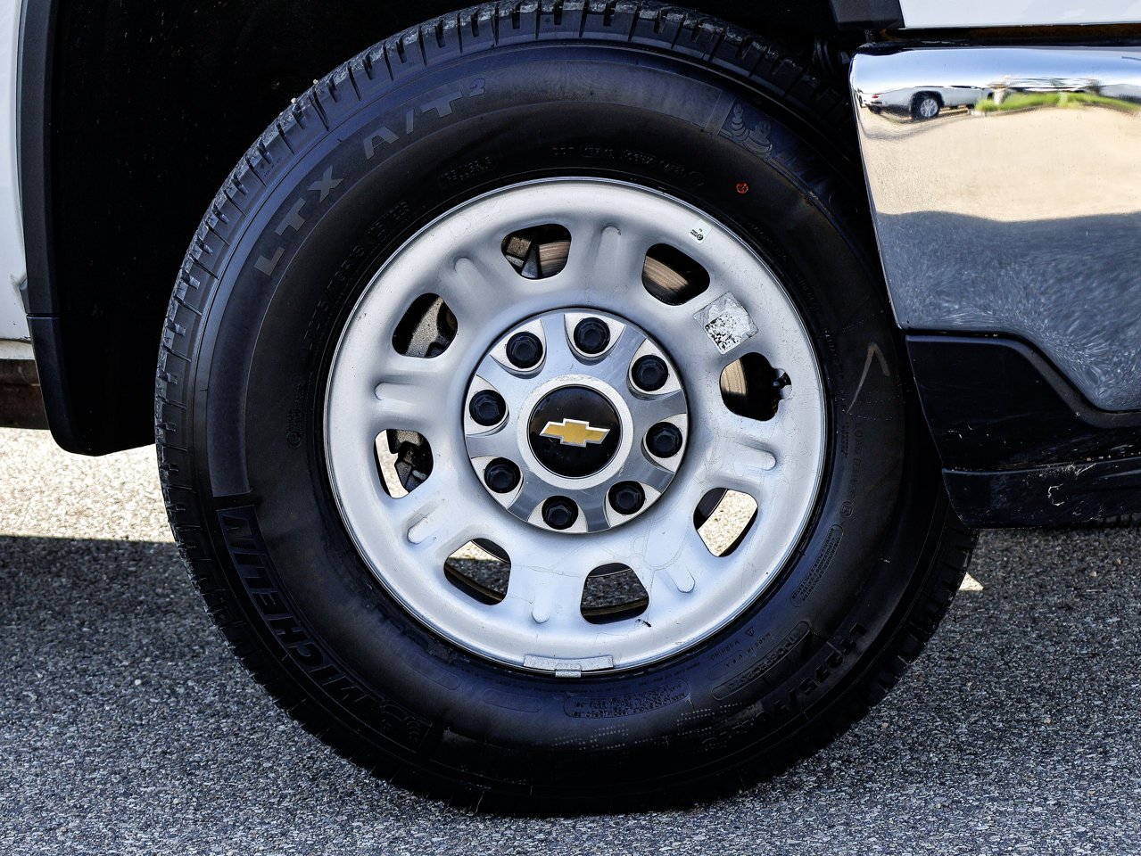 2024 Chevrolet Silverado 3500HD 4WD Crew Cab 159 LT White Sherwood Park - photo #5