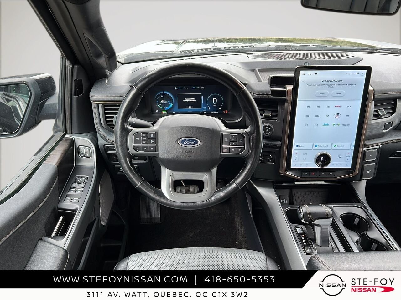 2022 Ford F-150 Lightning LARIAT SuperCrew 4RM LONG RANGE Black Ste-Foy - photo #13