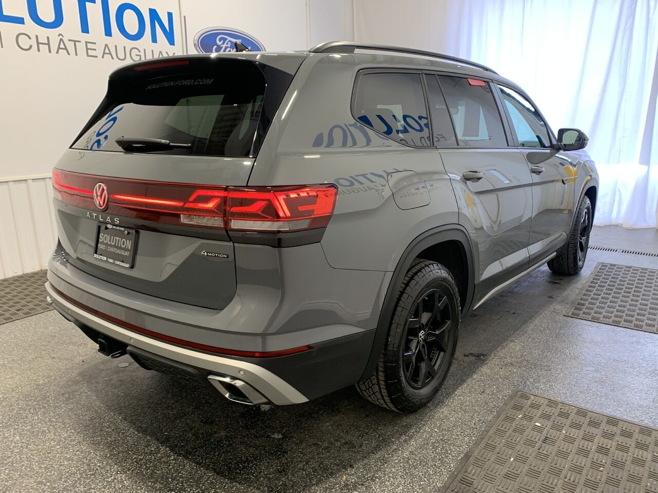 Volkswagen Atlas PEAK EDITION ATLAS PEAK EDITION 2025 Gris Châteauguay - photo #6