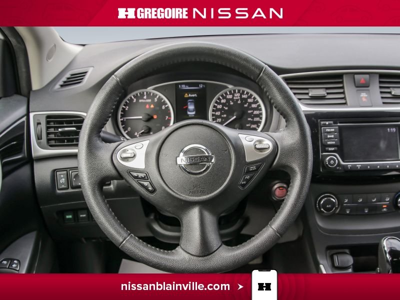 Nissan Sentra 2017 Blanc Laval - photo #15