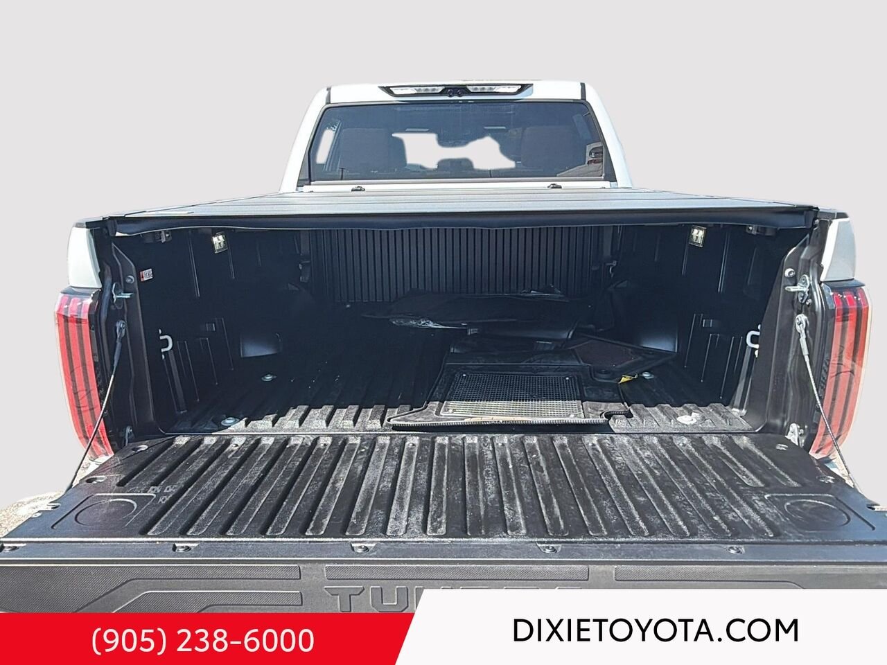 2026 Toyota TUNDRA HYBRID PLATNIUM 1794 EDITION 4WD / CLEAN CARFAX / HEATED AND VENTIALTED SEATS / ALLOY WHEELS / CARPLAY AND ANDROID AUTO White Mississauga - photo #21