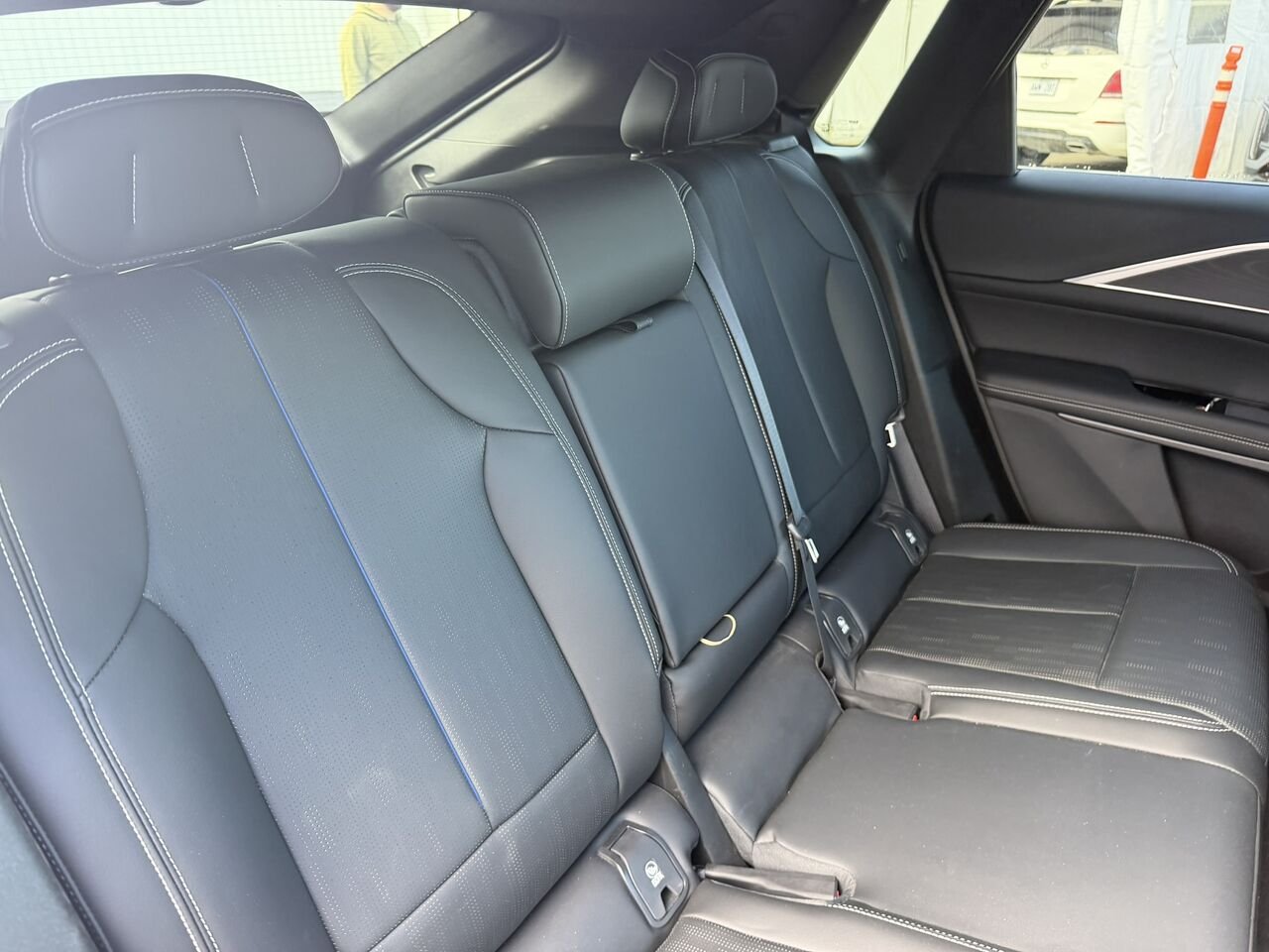 Cadillac LYRIQ LUXURY AWD FINANCEMENT À PARTIR DE 0.99% 2024 Noir Laval - photo #14