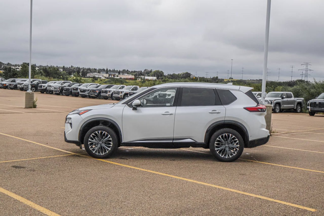 2024 Nissan Rogue AWD Platinum White Sherwood Park - photo #5