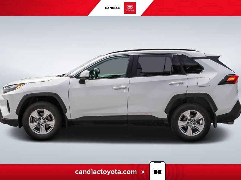 2022 Toyota Rav 4 White Blainville - photo #4