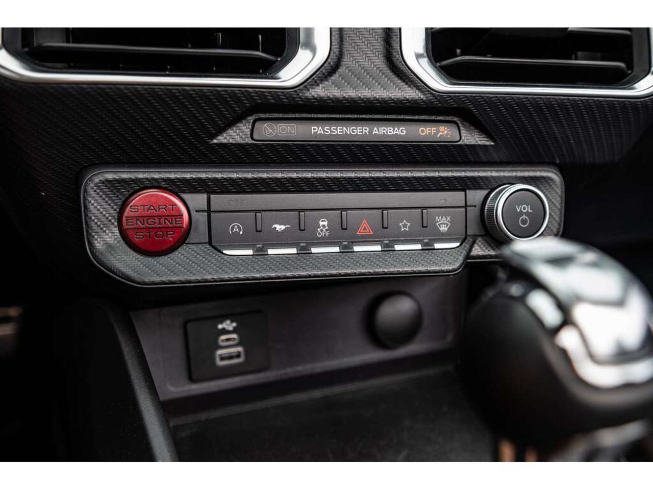 2025 Ford Mustang Silver Sainte-Julienne - photo #22