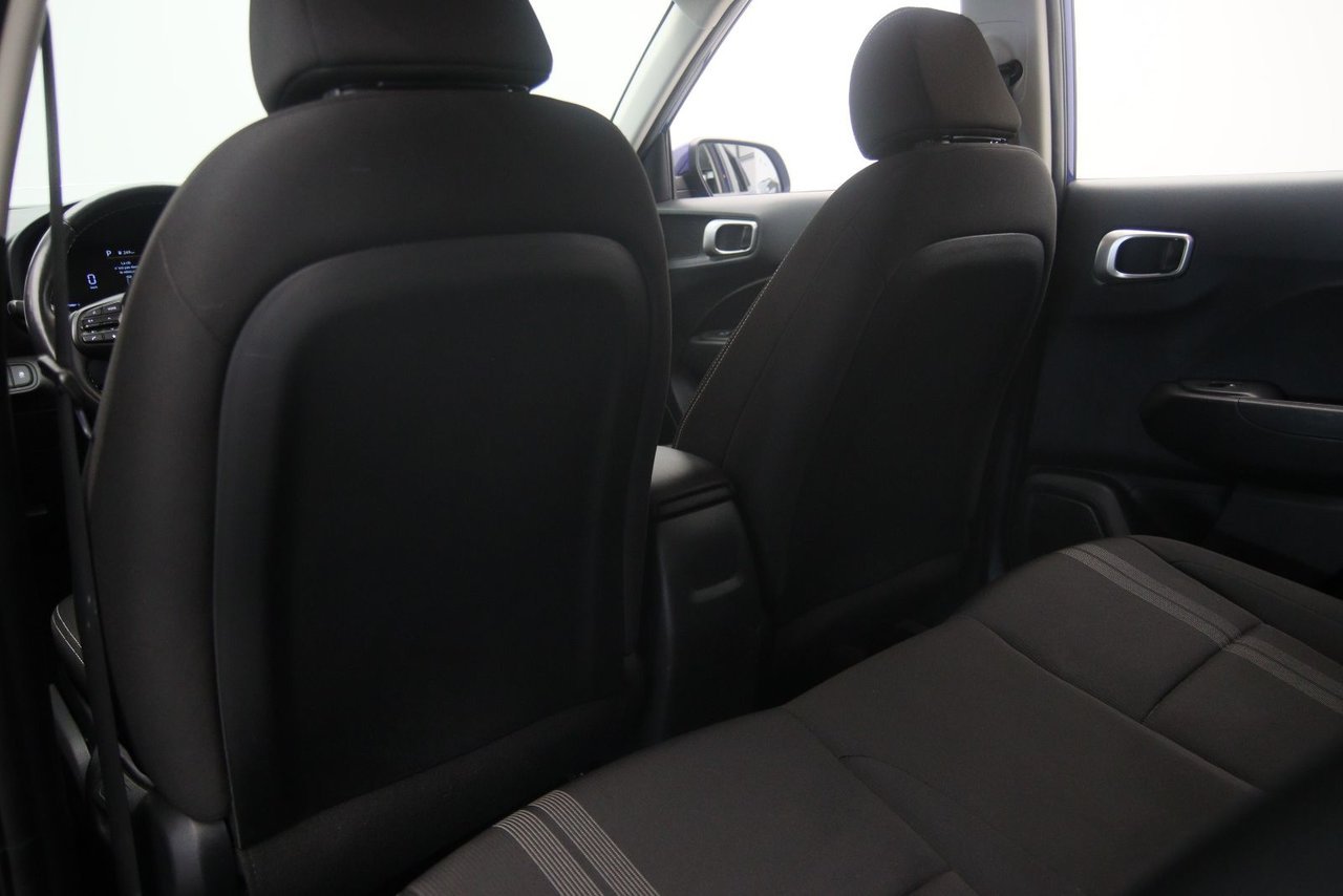 2023 Hyundai Venue VIN KMHRC8A38PU235119 Blue Baie-Comeau - photo #8