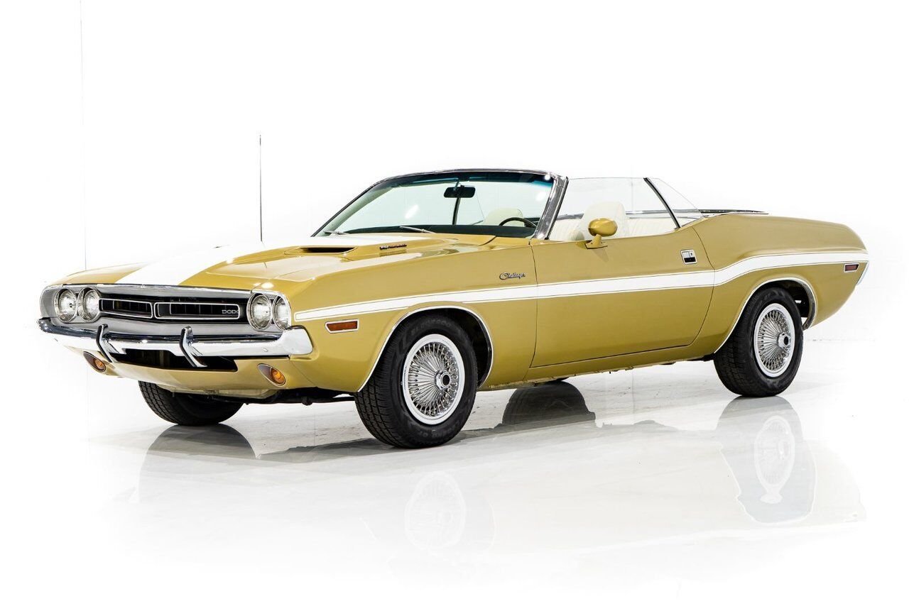 Dodge Challenger *PRIX EN USD* Convertible Fully restored to desirable specifications 1971 Or Montréal - photo #0