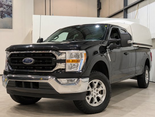 Ford F-150 XLT 4WD SuperCab 6.5' Box 2022 Noir