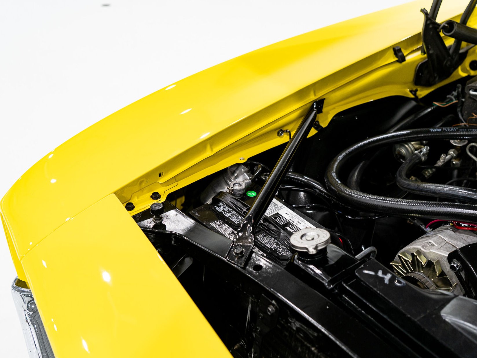 1969 Chevrolet Camaro SS **PRIX EN USD** With factory A/C Yellow Montreal - photo #46