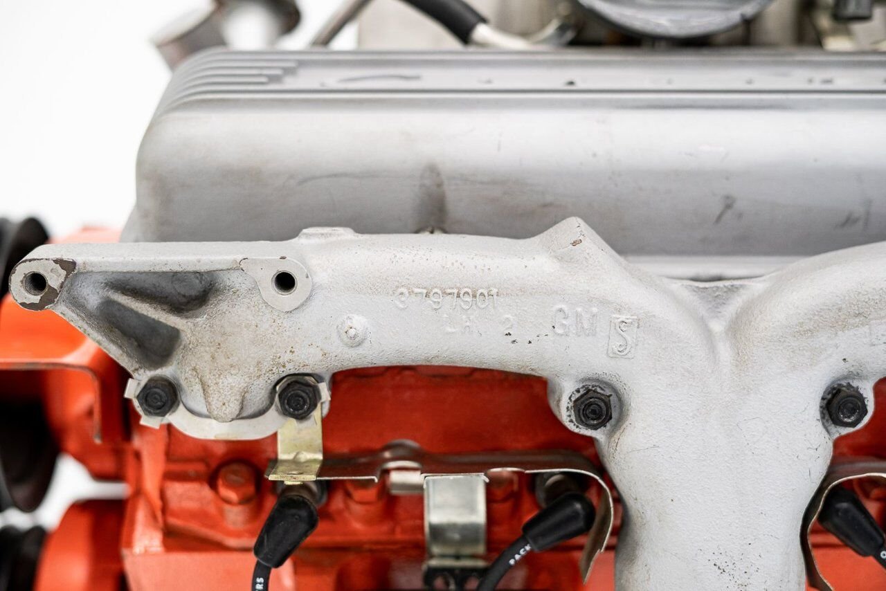 1962 Chevrolet 327/360HP PRIX EN USD | Fuelie Original Factory Motor never installed or stamped Montreal - photo #8