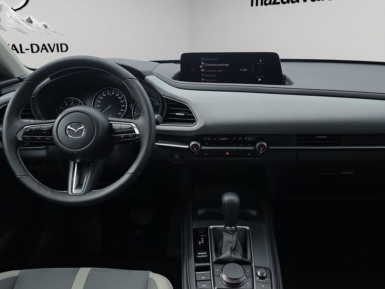 2026 Mazda CX-30 GT turbo, awd, toit ouvrant, Écran 360 degré, Navigation, chargeur sans fil pour cellulaire Aero Grey Metallic Val-David - photo #9