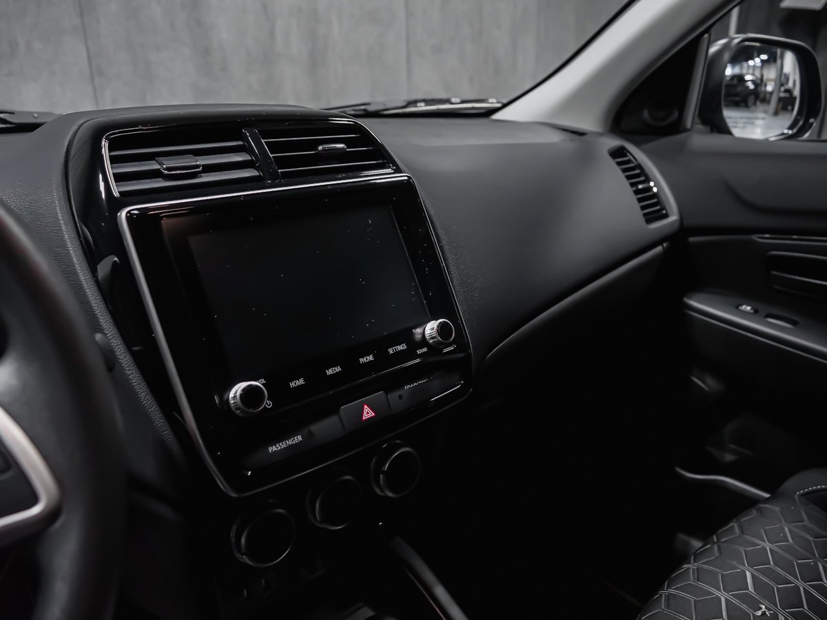 2026 Mitsubishi RVR ES Labrador Black Montreal - photo #14