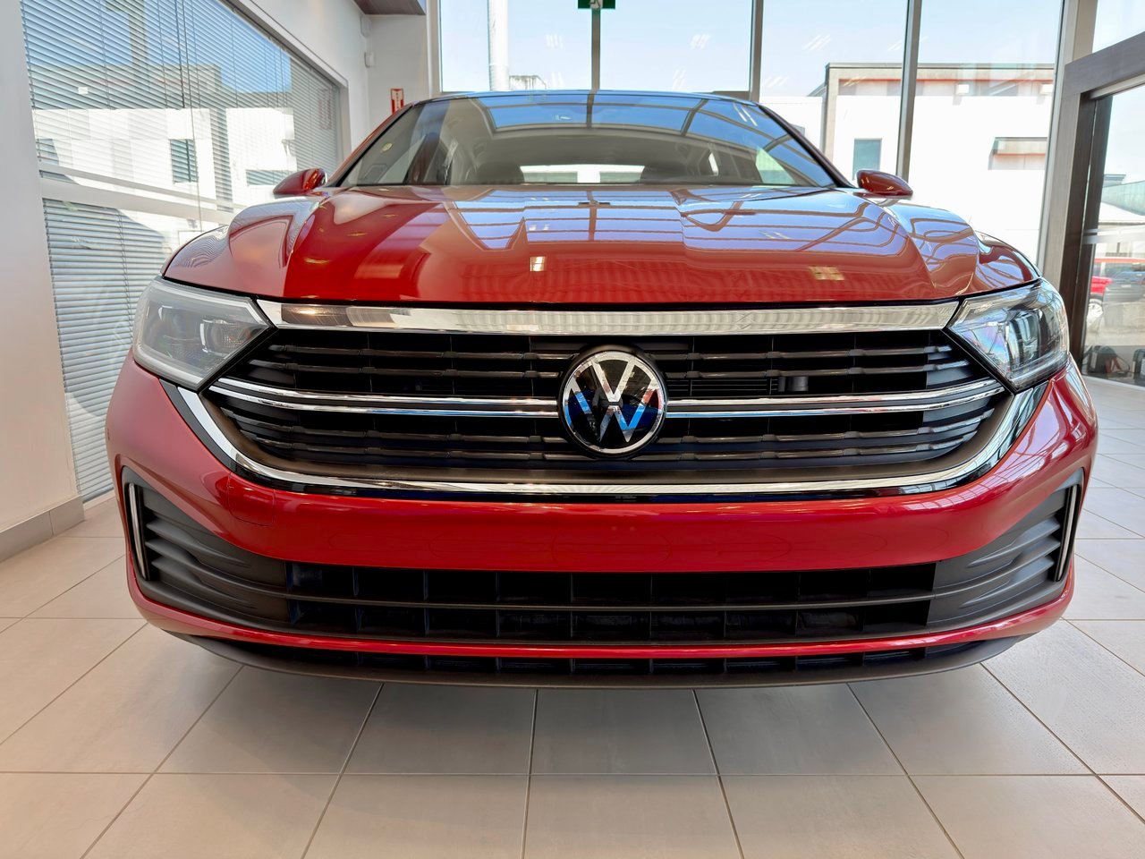 2024 Volkswagen Jetta Red Notre-Dame-des-Prairies - photo #4