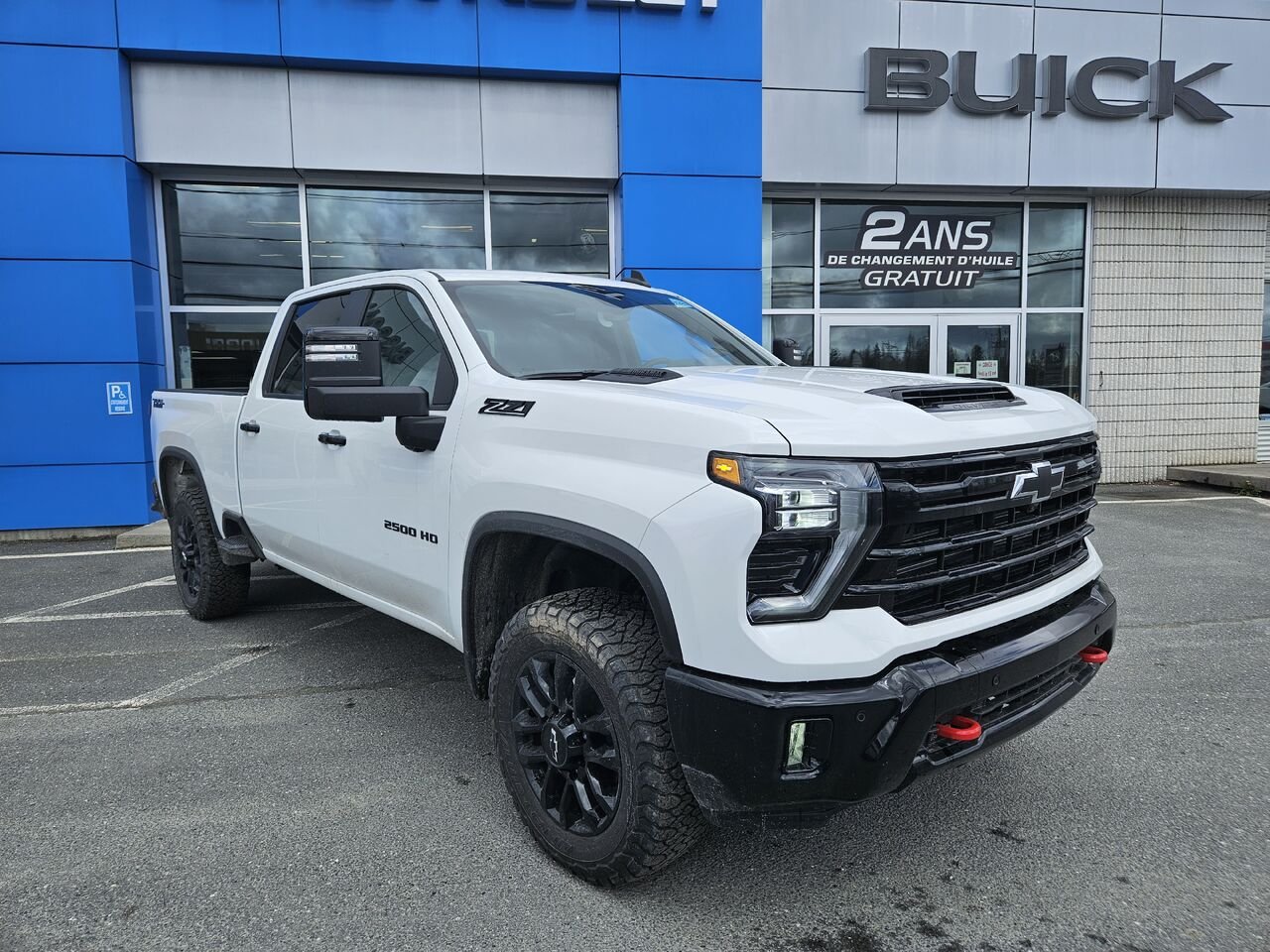 2026 Chevrolet Silverado 2500HD LT cabine multiplace 4RM 159 po SUMMIT WHITE Thetford Mines - photo #1