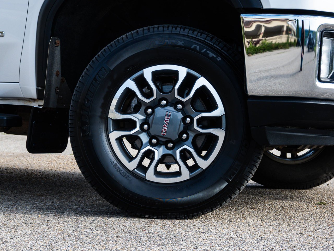 2023 GMC Sierra 3500HD 4WD Crew Cab 159 SLT White Sherwood Park - photo #4