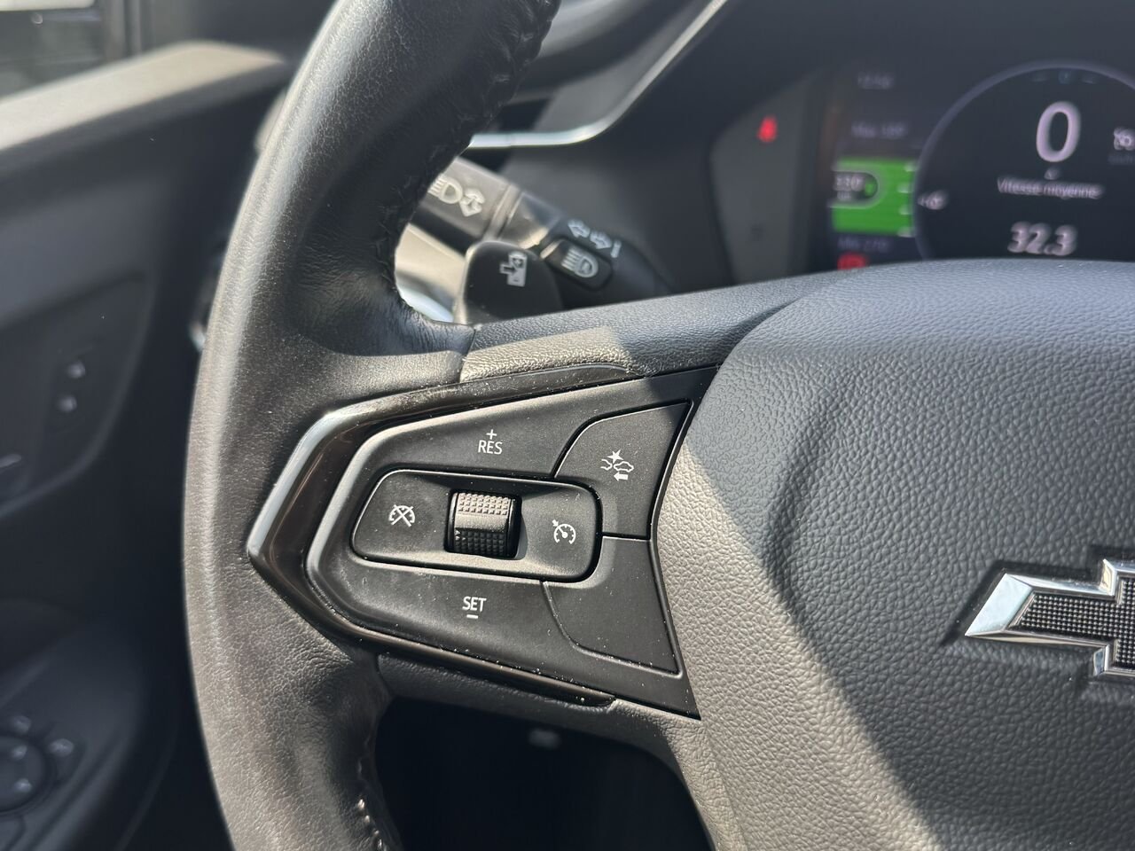 Chevrolet Bolt EUV LT 2023 Blanc Granby - photo #16