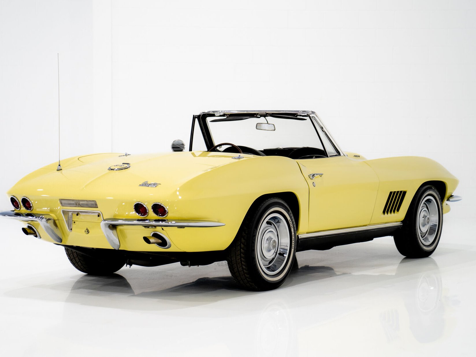 Chevrolet Corvette 1967 Jaune Montréal - photo #5