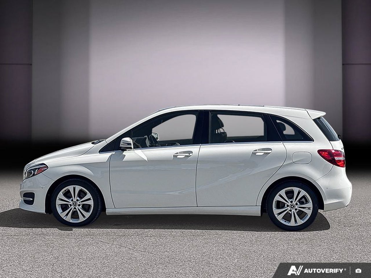 2018 Mercedes-Benz B-Class WDDMH4GB5JJ447885 White Mirabel - photo #1