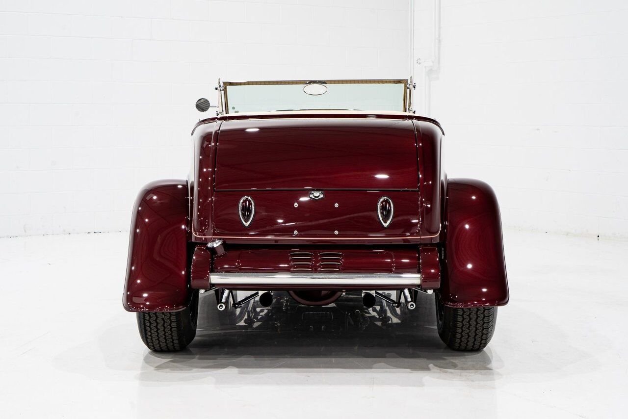 1932 Ford Highboy Lobeck creation spectacular presentation **PRICE IN USD** Red Montreal - photo #2