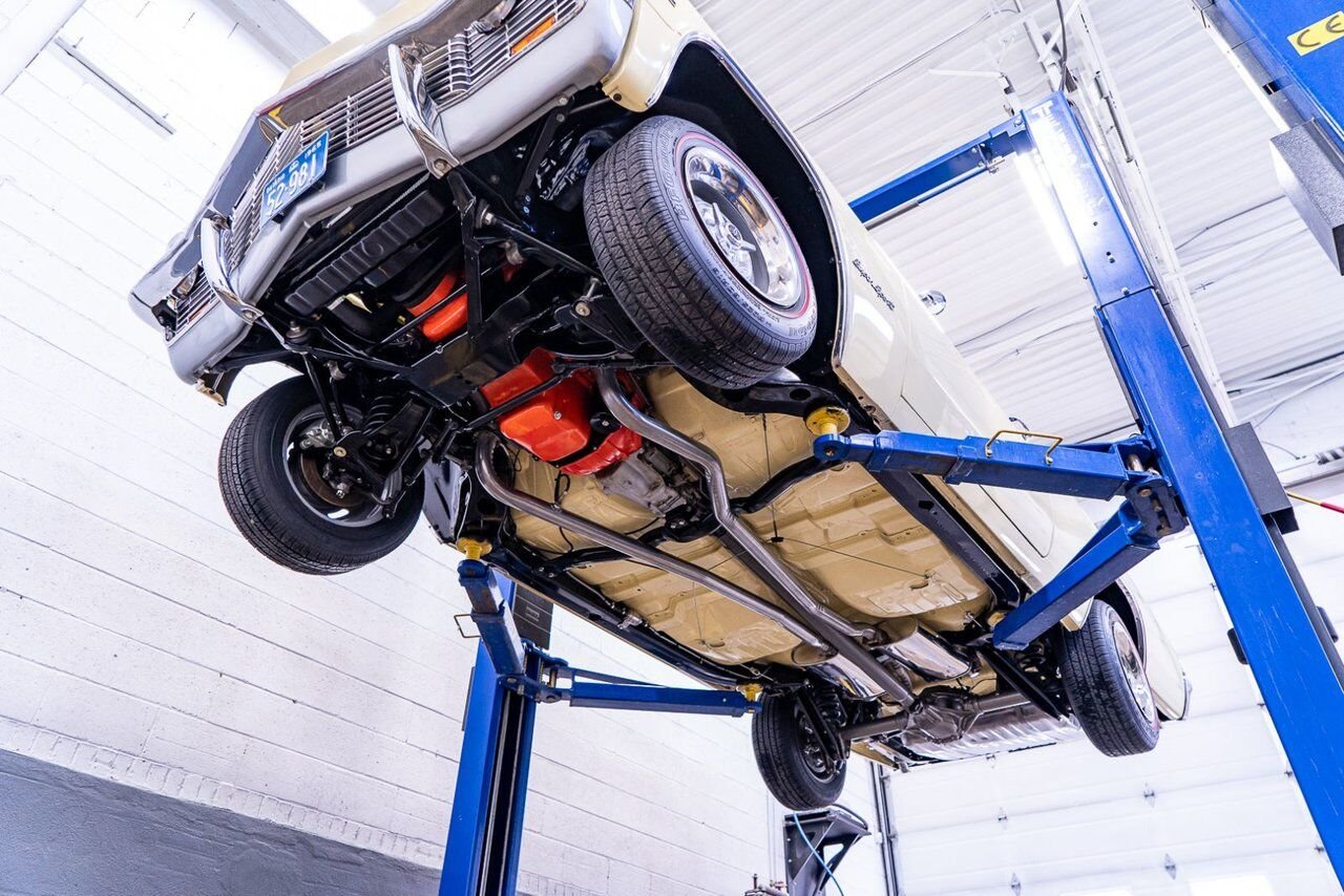 1965 Chevrolet Impala SS *PRIX EN USD* 396/325HP 4spd frame off restoration Yellow Montreal - photo #20