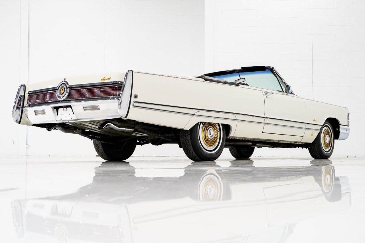 Chrysler IMPERIAL Unrestored with only 31,056 original miles **PRICE IN USD** 1968 Blanc Montréal - photo #45