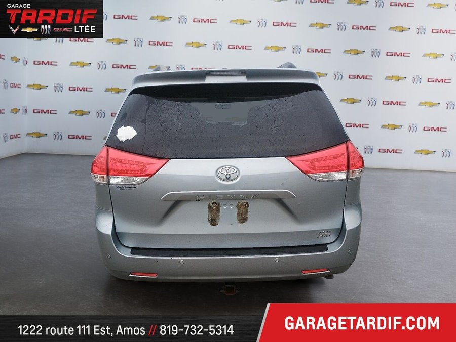 2014 TOYOTA SIENNA 2014 Silver