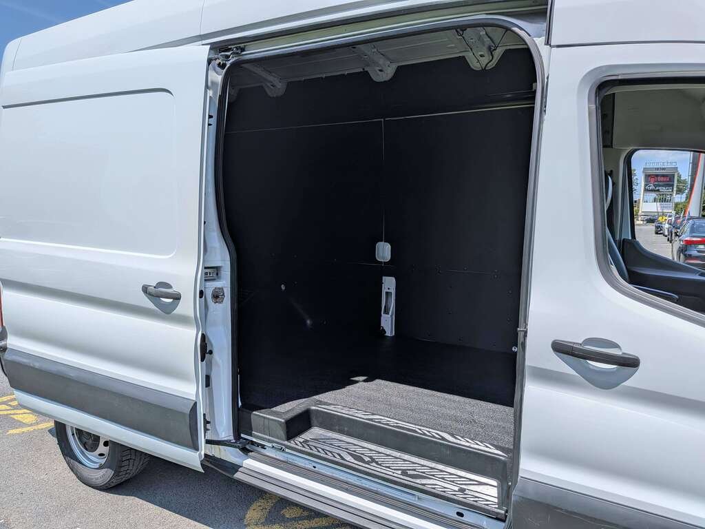2024 Ford Transit Cargo Van T-250 148" Hi Rf 9070 GVWR RWD White Val-David - photo #10