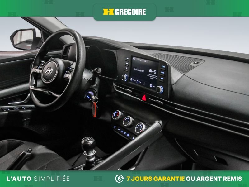 Hyundai Elantra 2022 Blanc Saint-Eustache - photo #29