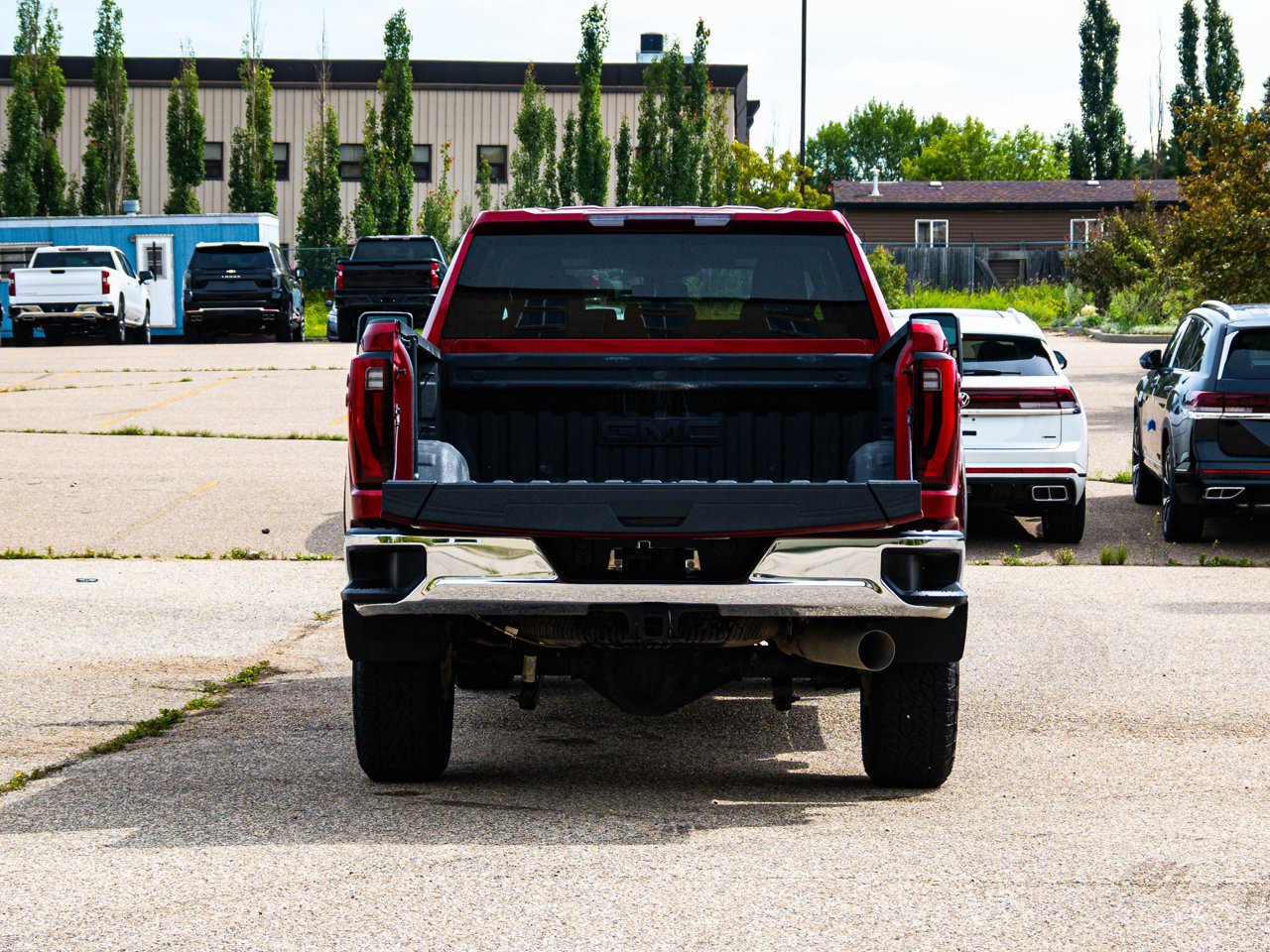 2025 GMC Sierra 3500HD 4WD Crew Cab 159 SLT Red Sherwood Park - photo #14