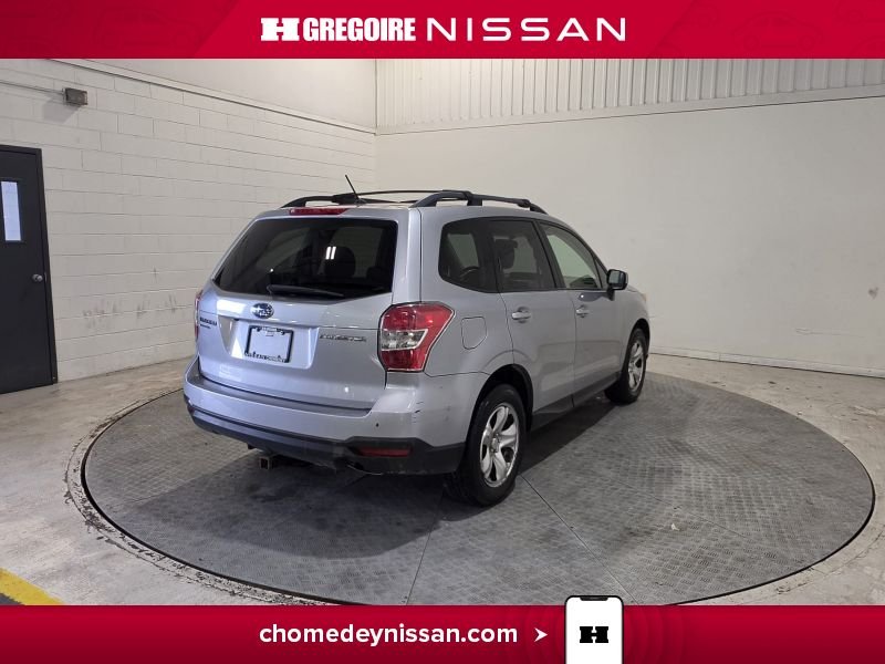 Subaru Forester CA7240 | Manuelle * Bluetooth * Bancs Chauffants * 2015 Argent Laval - photo #8