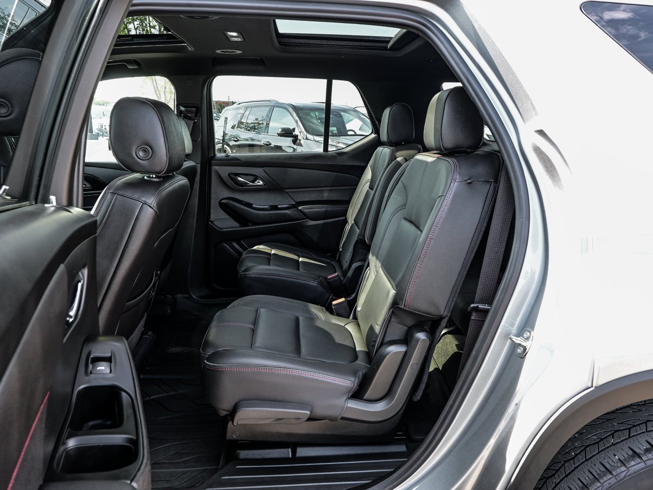 2023 Chevrolet Traverse AWD 4dr RS Grey Sherwood Park - photo #34