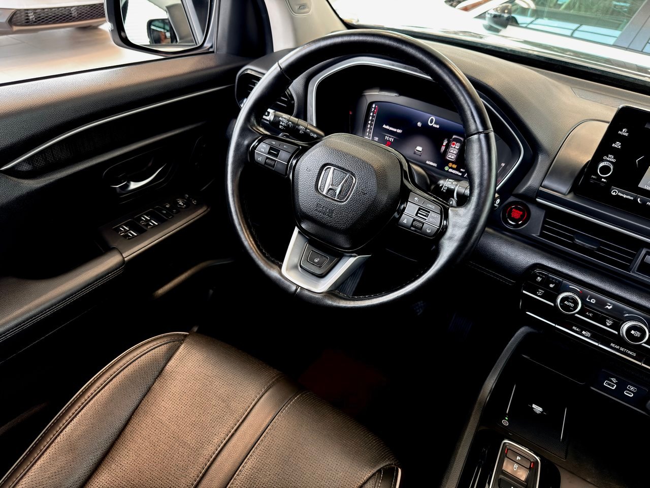 2025 Honda Pilot gray Notre-Dame-des-Prairies - photo #21