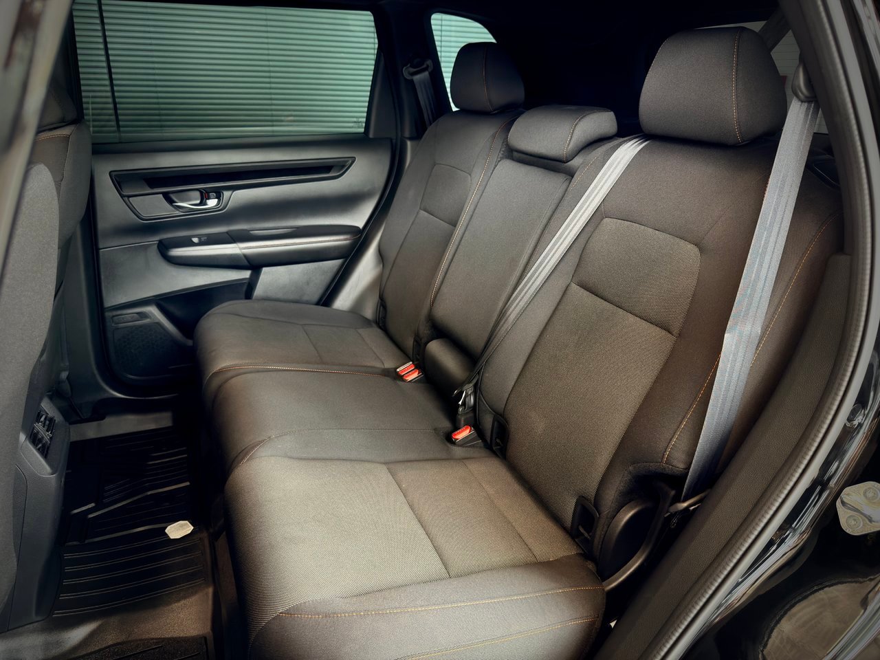 2026 Honda CR-V Hybrid Black Notre-Dame-des-Prairies - photo #18