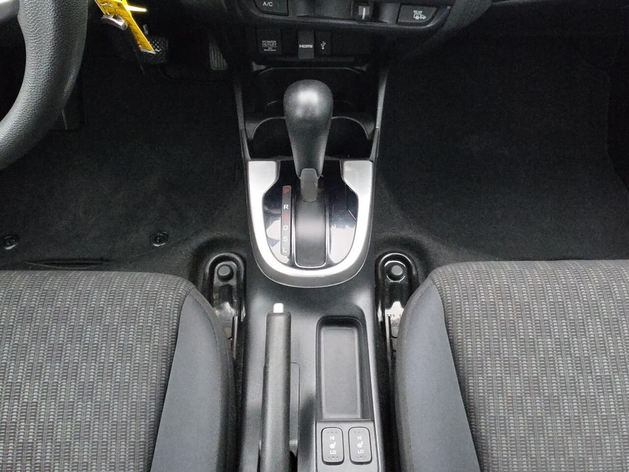 2016 Honda Fit LX à hayon 5 portes CVT, caméra de recul, sièges chauffant, commande audio au volant Grey Val-David - photo #10