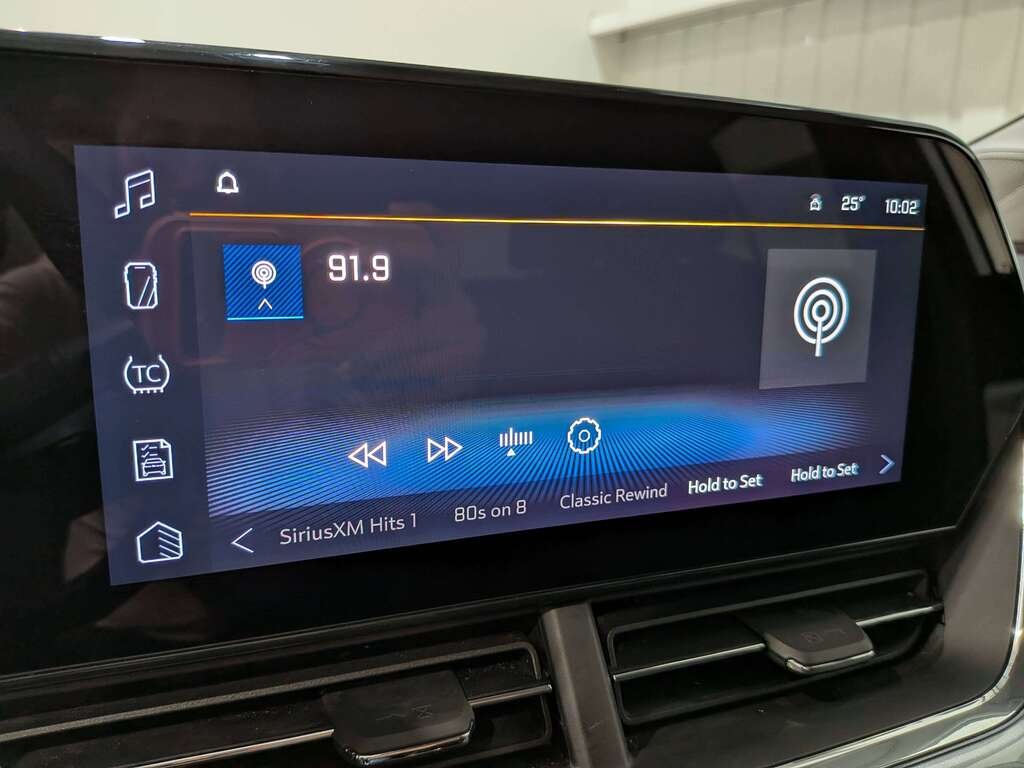 2025 Chevrolet Trax FWD 4dr LT White Val-David - photo #25