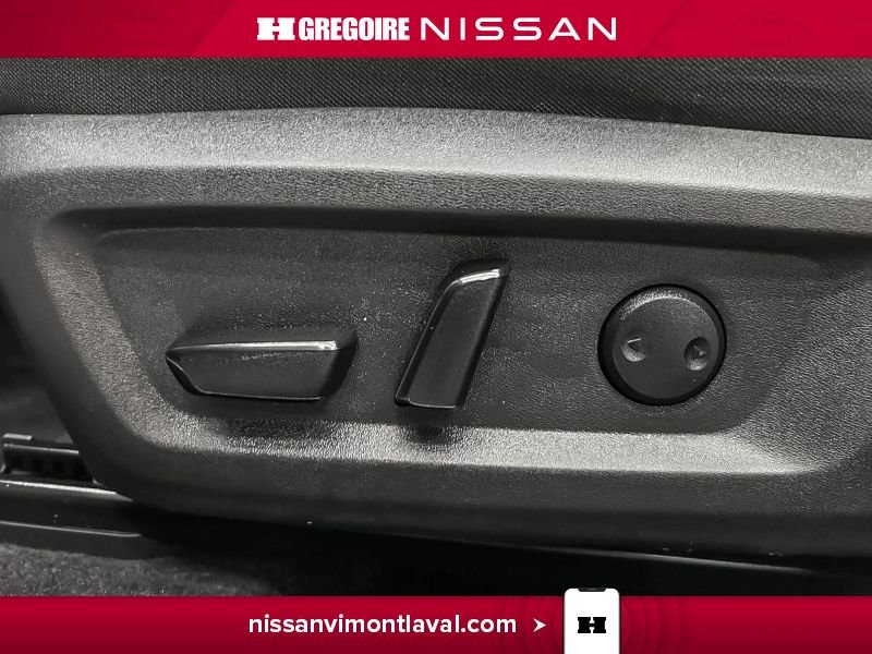 Nissan Rogue 2024 Blanc Laval - photo #21