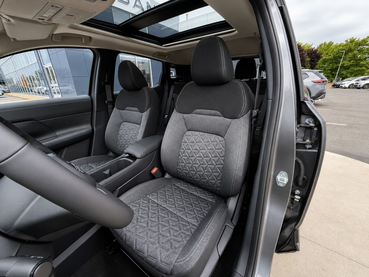NISSAN Kicks KICKS SV PRIVILEGE AWD 2026 Gris poudre métallisé Châteauguay - photo #13