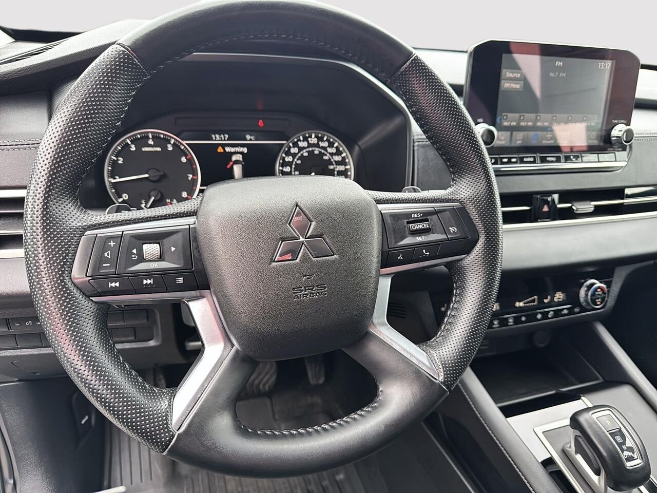 Mitsubishi Outlander 2024 Bleu Rouyn-Noranda - photo #11