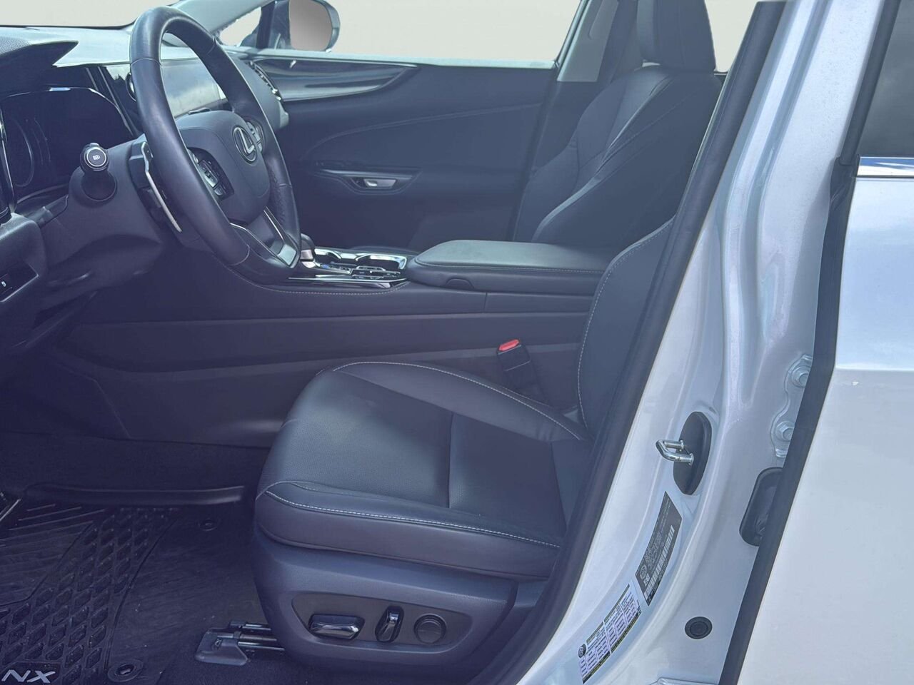 2025 Lexus NX White Gatineau - photo #18