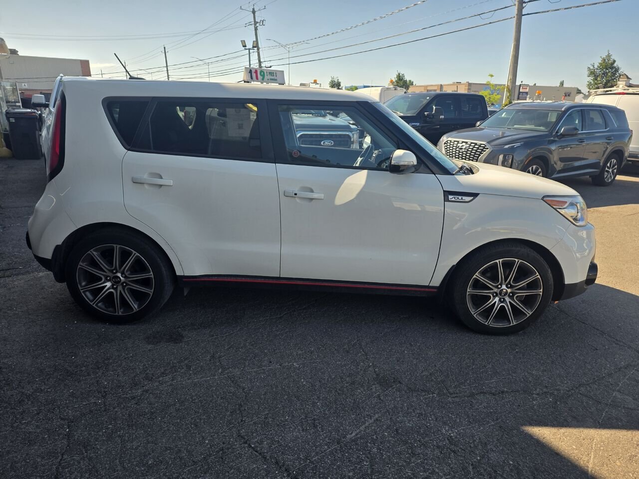 2018 Kia Soul White  - photo #8