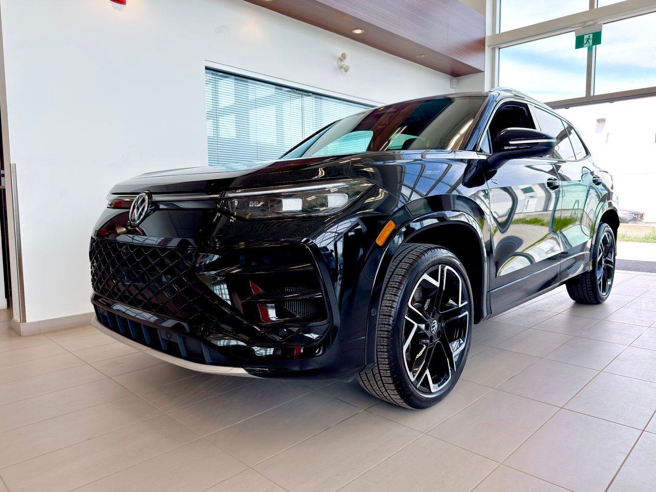 Volkswagen Tiguan 2026 Noir Notre-Dame-des-Prairies - photo #4