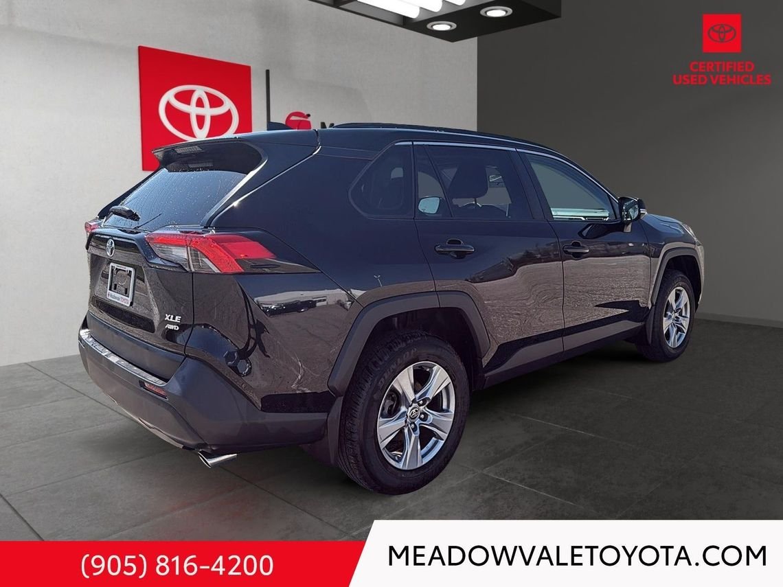 2025 Toyota RAV4 Sunroof, Power Drivers Seat, Heated Front Seats and Steering Wheel, Power Trunk, 17" Alloy's Midnight Black Metallic Mississauga - photo #7