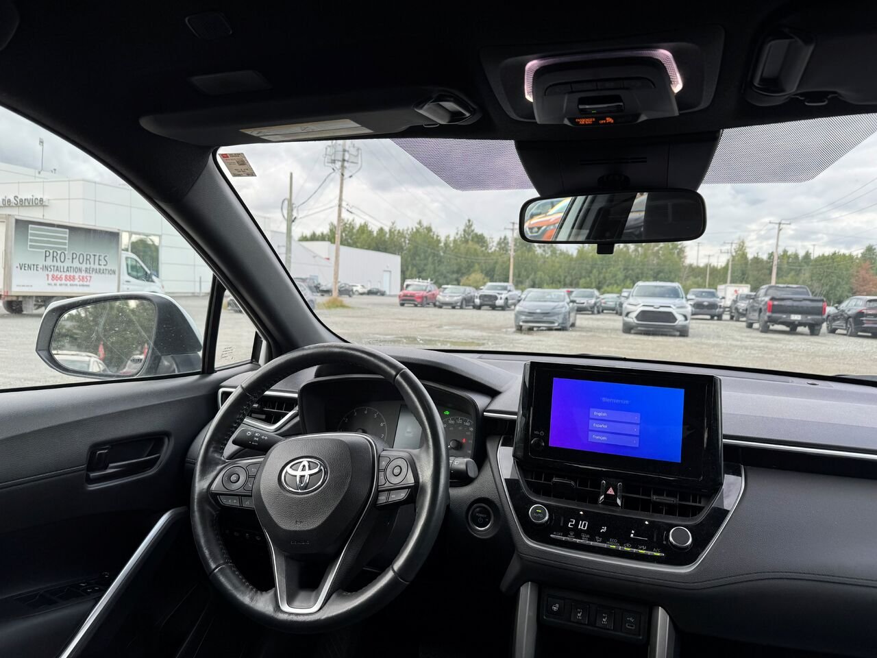 Toyota Corolla Cross hybride SE TI 2023 Blanc Val-d'Or - photo #2
