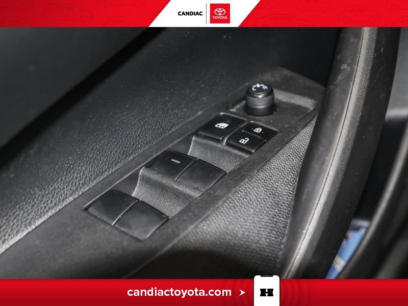 Toyota Corolla 2022 Argent Saint-Eustache - photo #17
