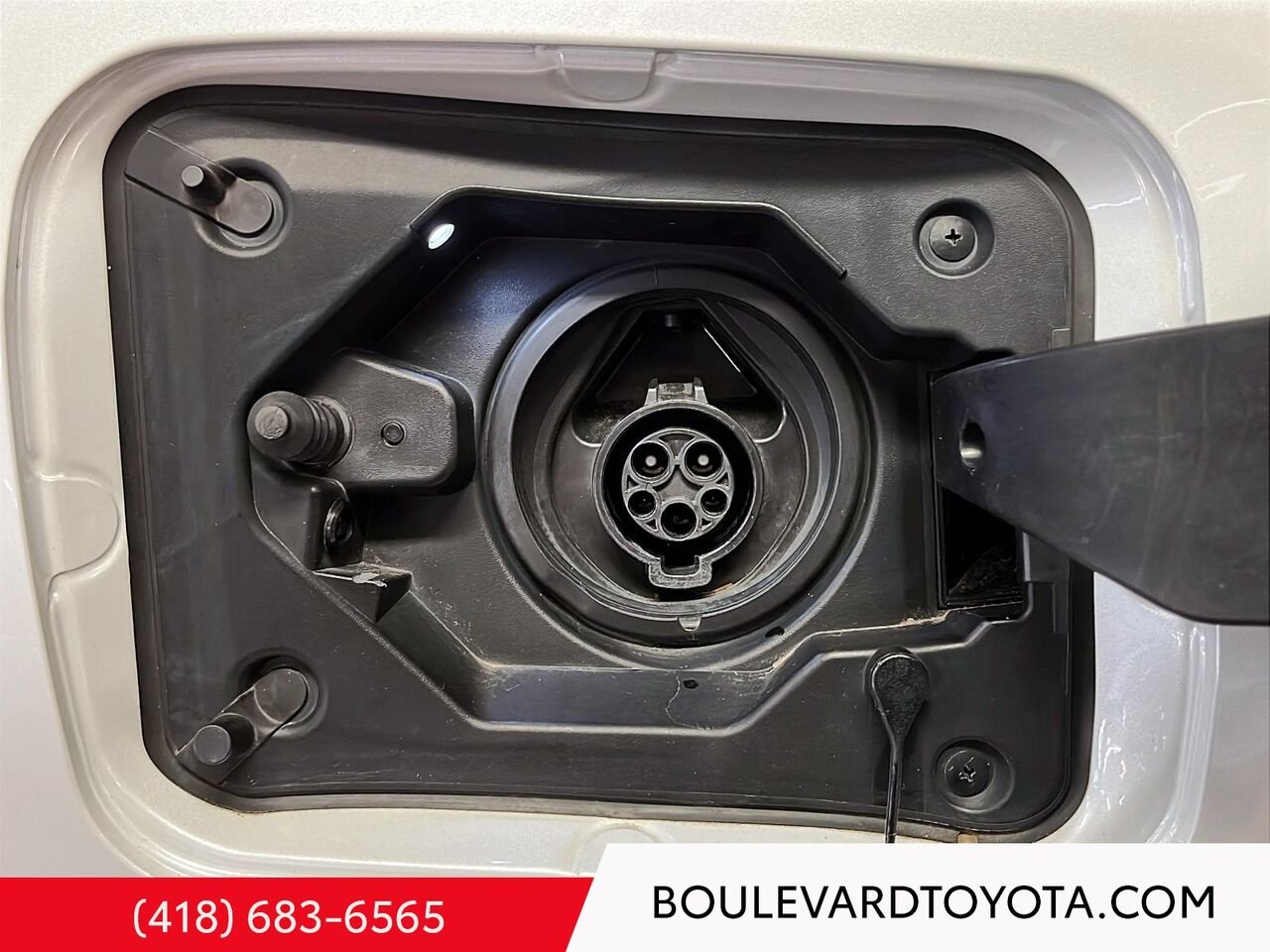 Toyota RAV4 PRIME 99835A-49 | XSE, HYBRIDE BRANCHABLE, AWD 2023 Frisson glacé nacré avec toit noir Québec - photo #22