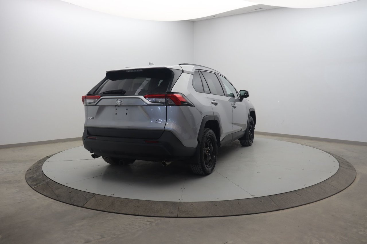 2020 Toyota RAV4 VIN 2T3B1RFV8LC078251 Grey Chicoutimi - photo #3