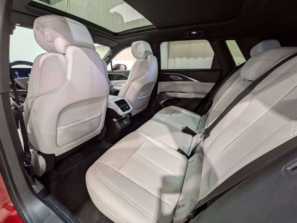 2024 Cadillac LYRIQ 4dr Sport w/1SJ Red Val-David - photo #13